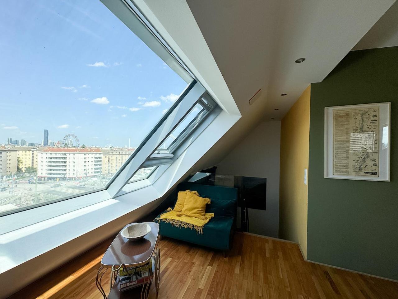 360° View Loft 2 Apartment Wina Bagian luar foto